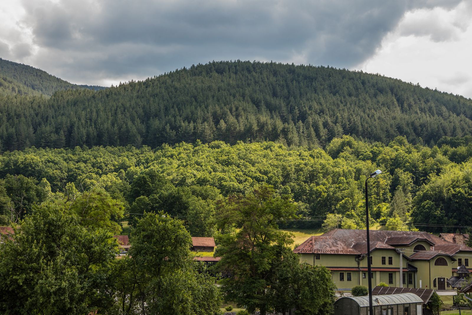 Панорама околних брда